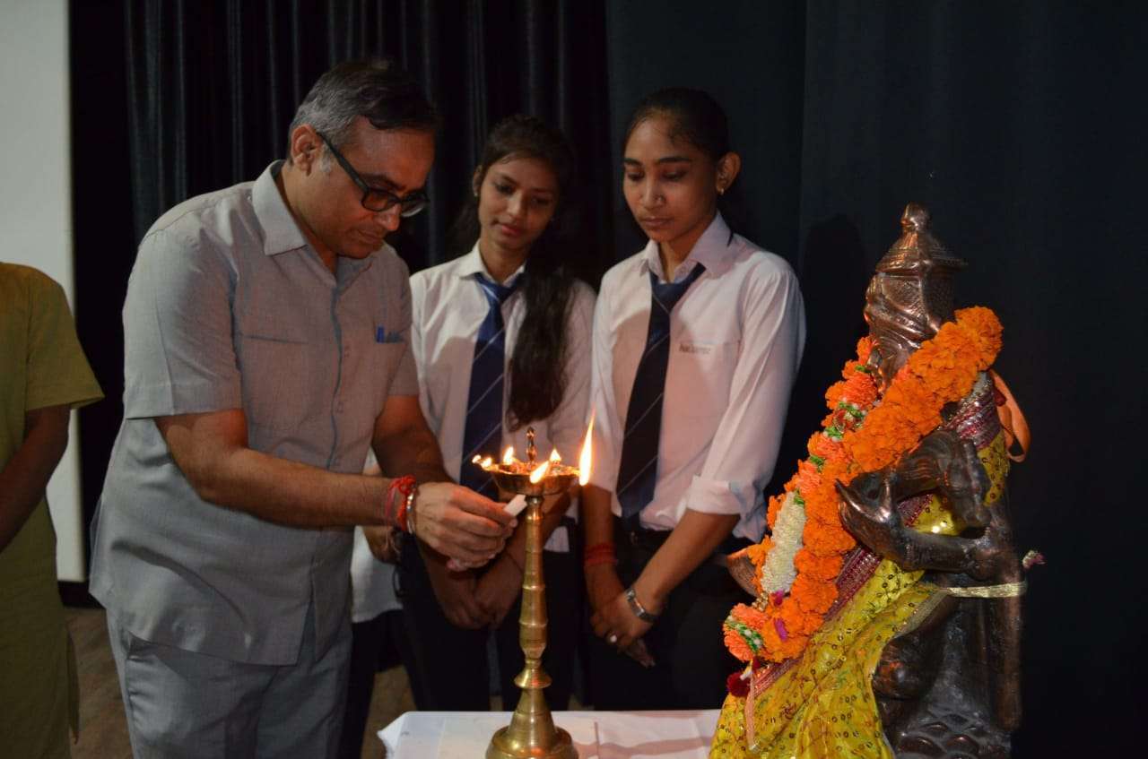ISL-Inmantec organised Inter Departmental Debate