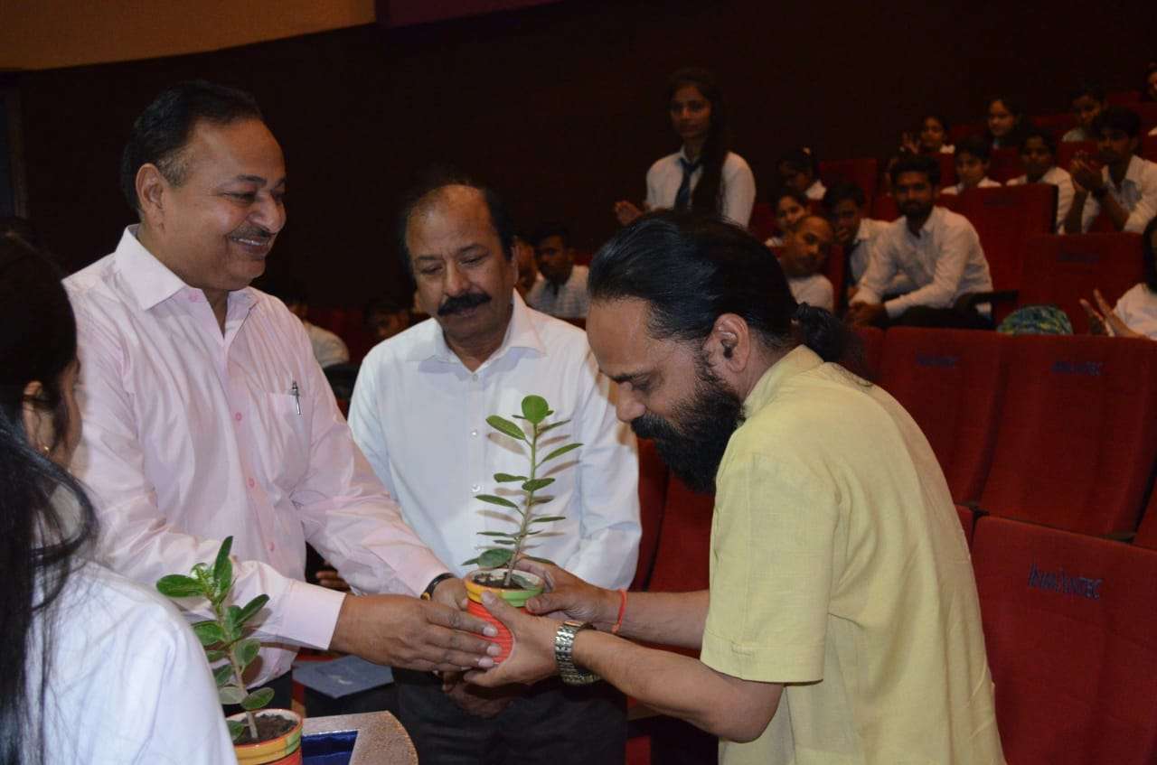 ISL-Inmantec organised Inter Departmental Debate